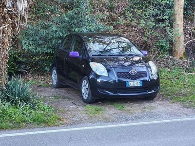 Usata Toyota Yaris Sol 69 CV (50 kW) 2006 Nero Berlina