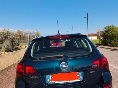 Usata Opel Astra 101 CV (74 kW) 2015 Verde Station wagon