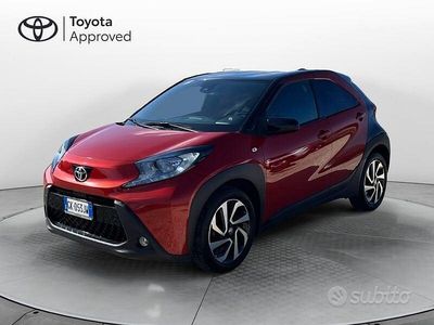 Usata Toyota Aygo X Trend 72 CV (52 kW) 2022 Rosso SUV