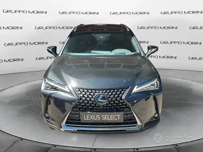 Usata Lexus UX Luxury Line 183 CV (134 kW) 2022 SUV