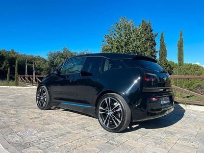 Begagnad BMW i3 Efficient Dynamics 75 kW (102 HK) 2021 Svart Halvkombi