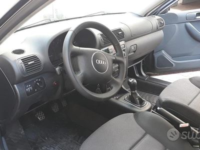 Usata Audi A3 90 CV (66 kW) 2001 Nero Utilitaria