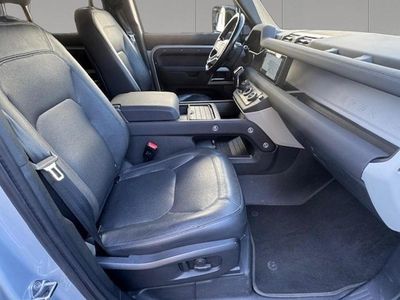 Usata Land Rover Defender SE 200 CV (147 kW) 2022 Hakuba silver SUV