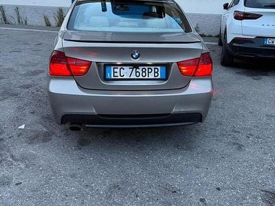 Usata BMW 318 143 CV (105 kW) 2010 Grigio Berlina