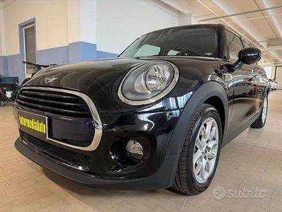 Usata Mini One D 115 CV (84 kW) 2017 Nero Utilitaria