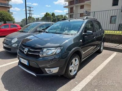 Usata Dacia Sandero Prestige 90 CV (66 kW) 2016 Berlina
