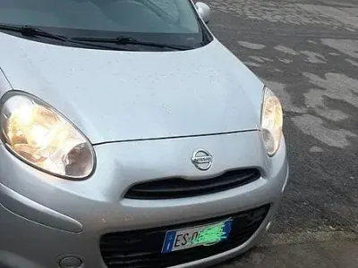 Usata Nissan Micra 80 CV (58 kW) 2013 Grigio Utilitaria