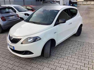 Usata Lancia Ypsilon Silver 70 CV (51 kW) 2023 Bianco Utilitaria