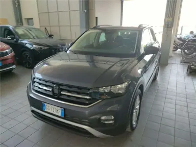 Usata VW T-Cross Style 110 CV (80 kW) 2021 Grigio scuro SUV