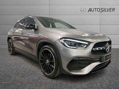 Usata Mercedes GLA200 Premium 150 CV (110 kW) 2022 Grigio montagna / metallizzato SUV