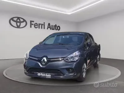 Usata Renault Clio IV Zen 75 CV (55 kW) 2017 Grigio Berlina