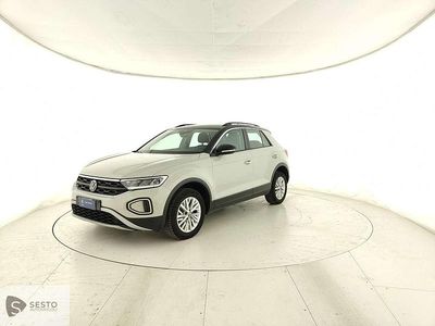 Usata VW T-Roc Life 150 CV (110 kW) 2022 Beige SUV