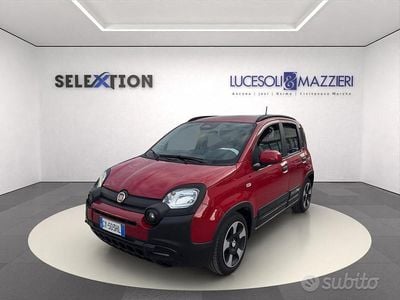 Usata Fiat Panda Cross Cross 69 CV (50 kW) 2025 Rosso Utilitaria