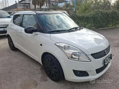 Usata Suzuki Swift 94 CV (69 kW) 2013 Bianco Utilitaria