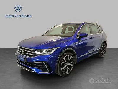 Usata VW Tiguan R-line 150 CV (110 kW) 2023 Lapiz blue metallizzato SUV