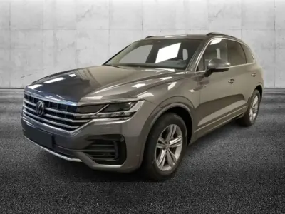 Usata VW Touareg 231 CV (169 kW) 2022 Grigio SUV