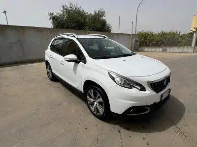 Usata Peugeot 2008 99 CV (72 kW) 2017 SUV