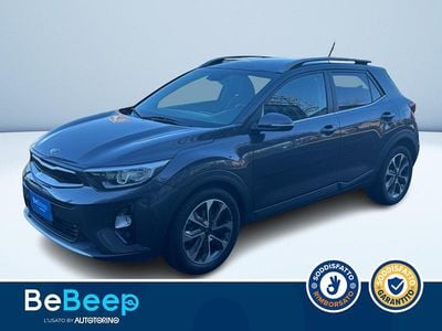 Usata Kia Stonic Urban 110 CV (80 kW) 2017 Argento metallizzato SUV