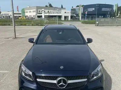 Second-hand Mercedes C220 AMG 170 CP (125 kW) 2019 Albastru Break