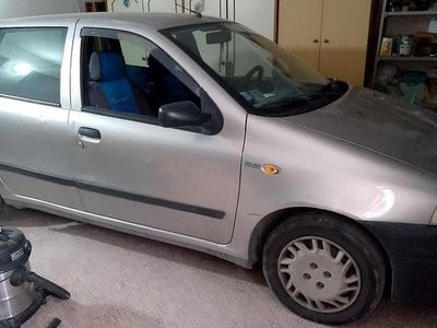 Usata Fiat Punto 1999 Grigio Berlina