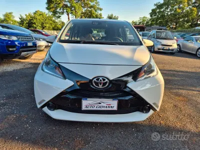 Usata Toyota Aygo X-wave 69 CV (50 kW) 2016 Bianco Utilitaria