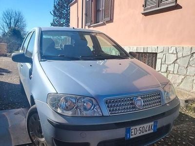 Usata Fiat Punto 60 CV (44 kW) 2010 Utilitaria