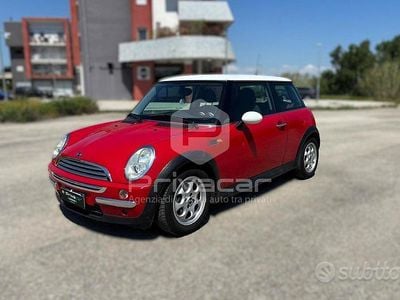 Usata Mini One D 75 CV (55 kW) 2005 Rosso Utilitaria