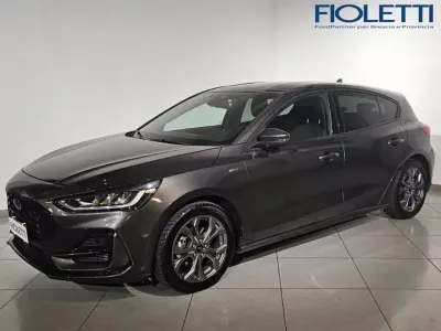 Usata Ford Focus ST-Line 125 CV (91 kW) 2025 Magnetic grey (metallizzato) Berlina