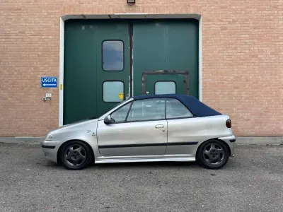 Usata Fiat Punto Cabriolet 88 CV (64 kW) 1996 Grigio Cabrio