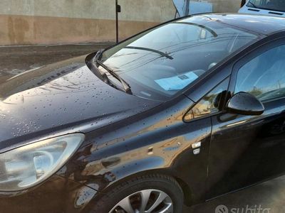 Usata Opel Corsa Edition 80 CV (58 kW) 2010 Nero Utilitaria
