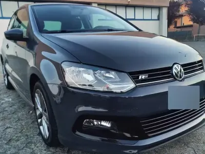 Usata VW Polo R-line 90 CV (66 kW) 2015 Grigio Berlina