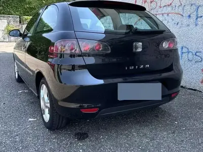 Usata Seat Ibiza 85 CV (62 kW) 2008 Nero Berlina