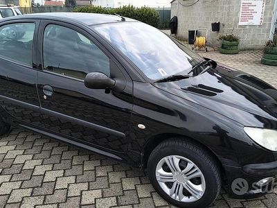 Gebraucht Peugeot 206 75 PS (55 kW) 2001 Schwarz Limousine