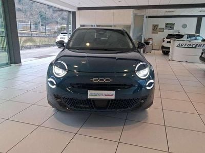Nuova Fiat 600 La Prima 110 CV (80 kW) 2025 Verde SUV