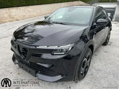 Nuova Alfa Romeo GT Junior Edizione Speciale 136 CV (100 kW) 2026 Nero SUV