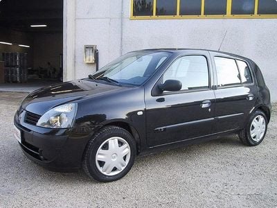 Usata Renault Clio II 90 CV (66 kW) 2005
