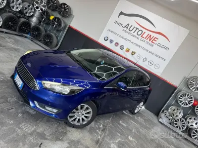 Usata Ford Focus 95 CV (69 kW) 2015 Bluazzurro Berlina