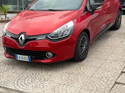 Usata Renault Clio IV 90 CV (66 kW) 2015 Rosso Berlina