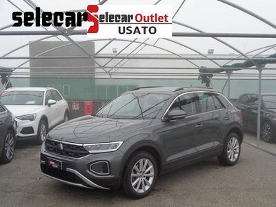 Usata VW T-Roc Life 110 CV (80 kW) 2023 Grigio SUV