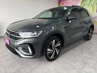 Usata VW T-Roc R-line 116 CV (85 kW) 2023 Grigio SUV