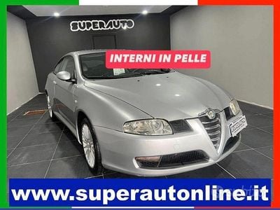 Usata Alfa Romeo GT Distinctive 150 CV (110 kW) 2005 Argento Coupé