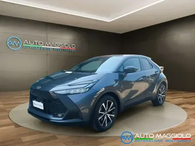 Usata Toyota C-HR+ Trend 111 kW (152 CV) 2025 Grigio SUV