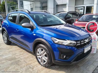 Usata Dacia Sandero Expression 101 CV (74 kW) 2023 Blu/azzurro Berlina