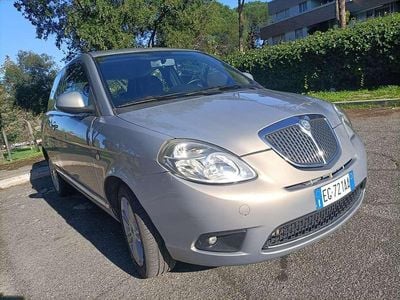 Usata Lancia Ypsilon 69 CV (50 kW) 2010 Oro Utilitaria