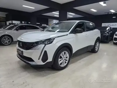 Usata Peugeot 3008 Active 131 CV (96 kW) 2022 Bianco SUV