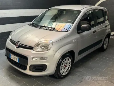 Usata Fiat Panda Lounge 69 CV (50 kW) 2015 Grigio Utilitaria