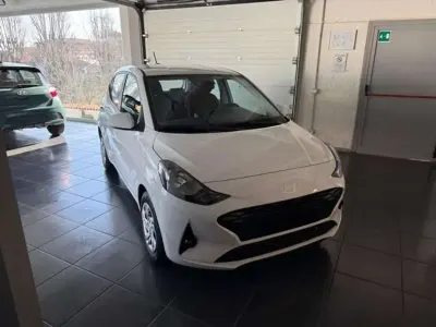Nuova Hyundai i10 63 CV (46 kW) 2025 Bianco Utilitaria