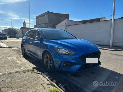 Blu Usata 2020 Ford Focus ST-Line Berlina | 17.500 € (Cara)
