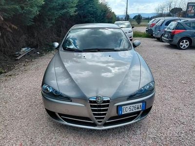 Usata Alfa Romeo 147 105 CV (77 kW) 2010 Grigio Utilitaria