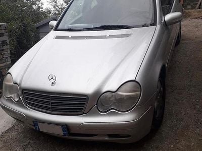 Usata Mercedes C200 Classic 136 CV (100 kW) 2004 Grigio Berlina